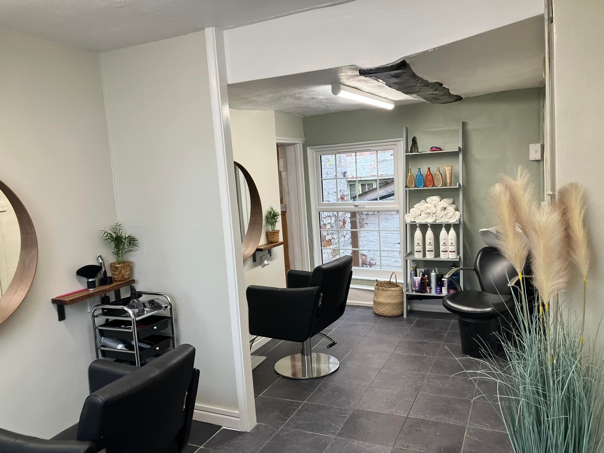 B Hair Studio interior